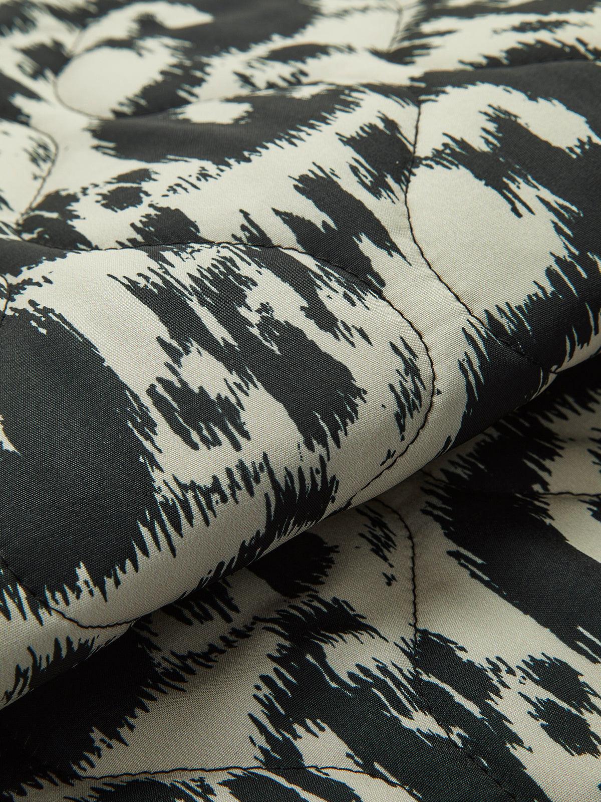 Abrigo casual estampado con bolsillos