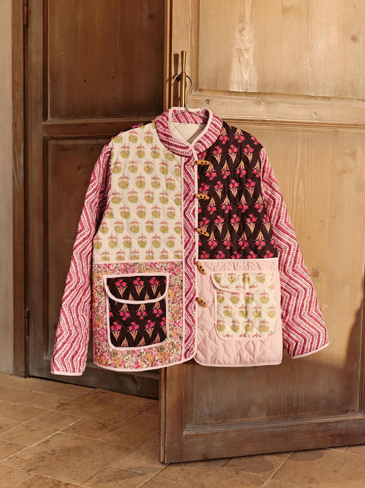 Abrigo estampado de inspiración urbana