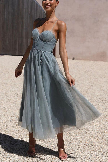 Vestido princesa contemporánea de tul con tirantes
