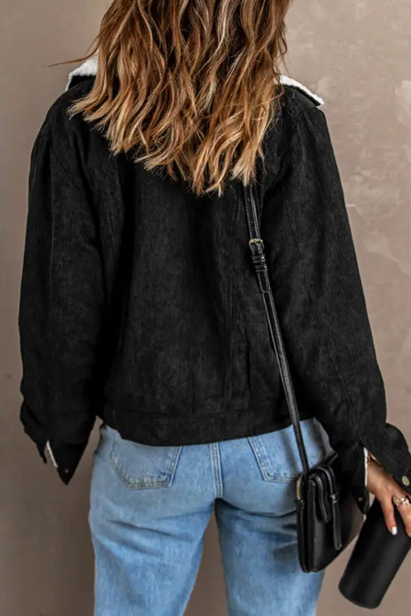 Chaqueta de pana con detalles de borreguillo