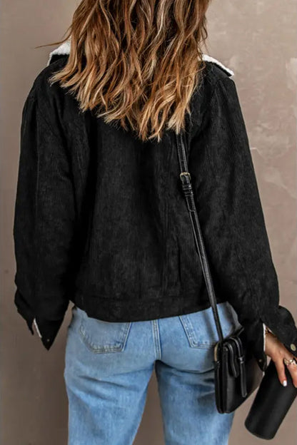 Chaqueta de pana con detalles de borreguillo