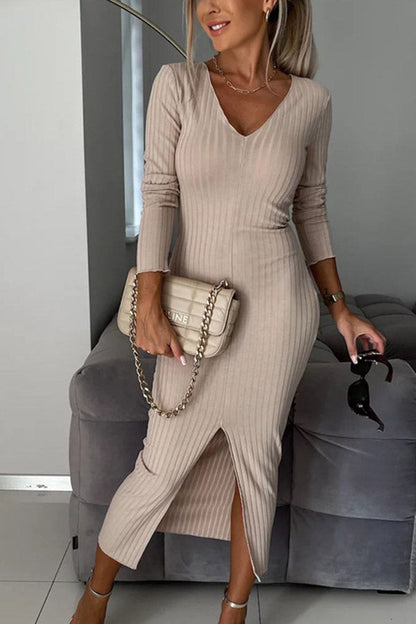 Vestido largo de canalé con cuello en V