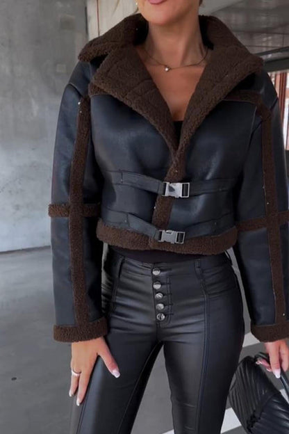 Abrigo Venezia de manga larga con botones y acabado de pelo