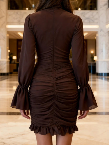 Vestido mini de tul marrón fruncido