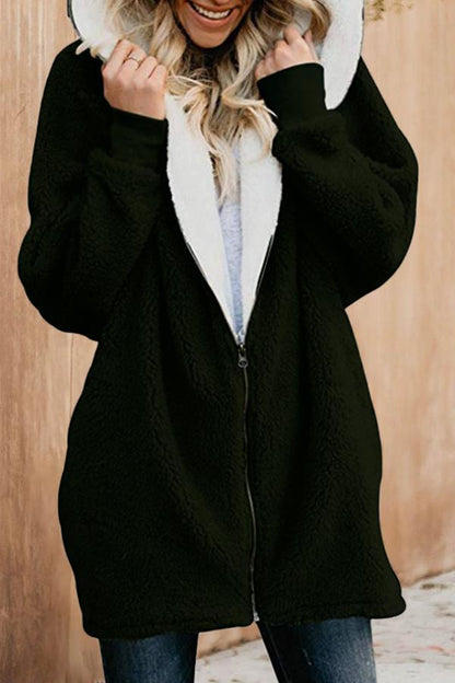 Abrigo suave con capucha