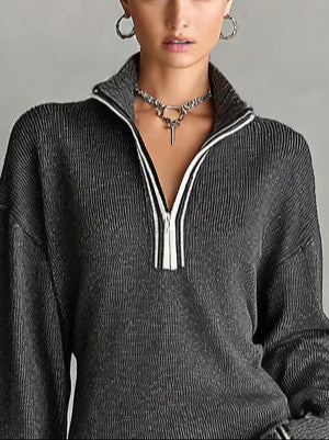 Vestido Mini de Punto con Cremallera y Ribete Blanco