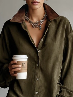 Vestido Mini de Gamuza con Solapa de Cuero