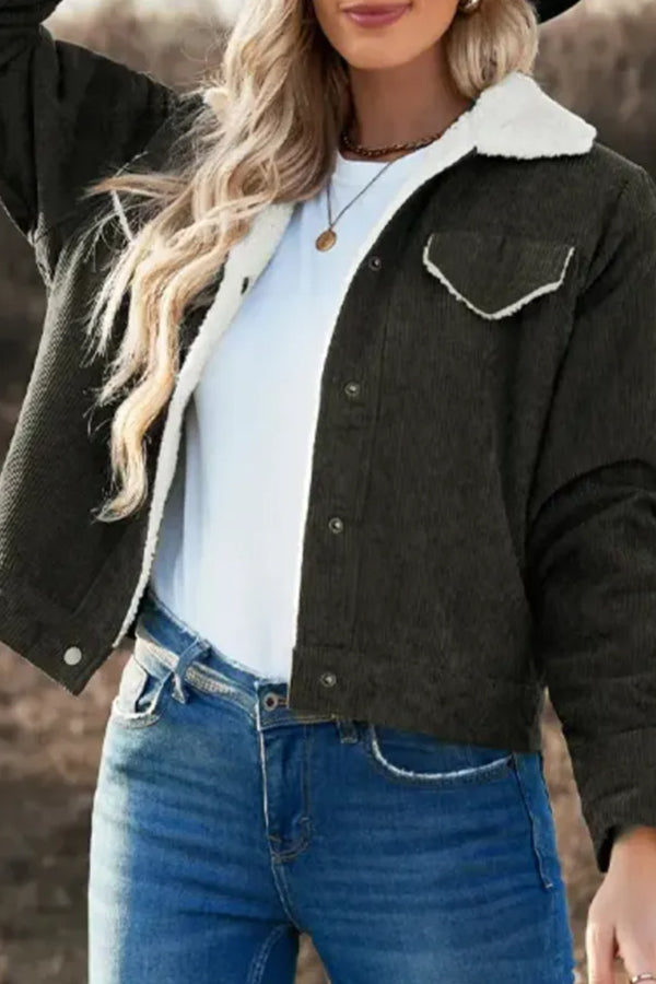 Chaqueta de pana con detalles de borreguillo