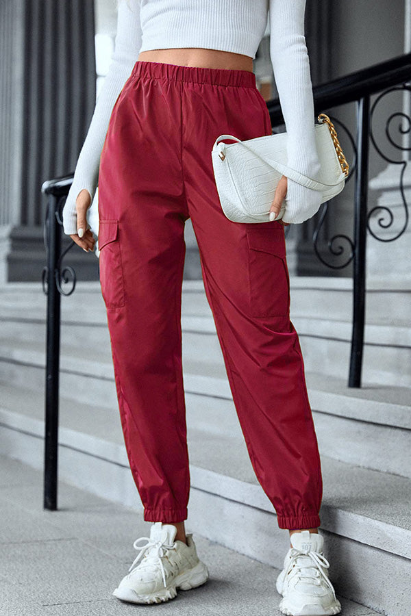 Pantalones cargo esenciales con bolsillos