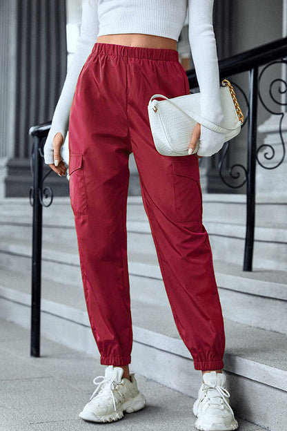 Pantalones cargo esenciales con bolsillos