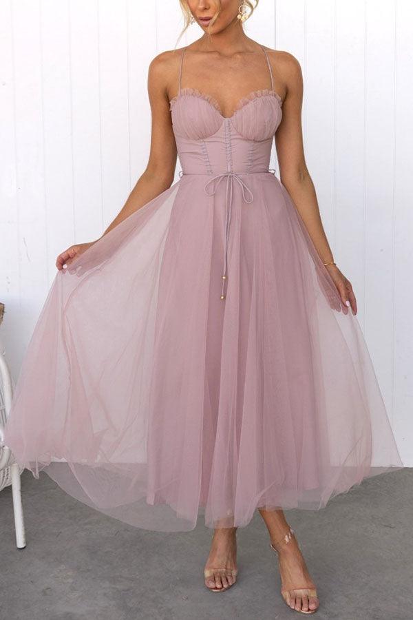 Vestido princesa contemporánea de tul con tirantes