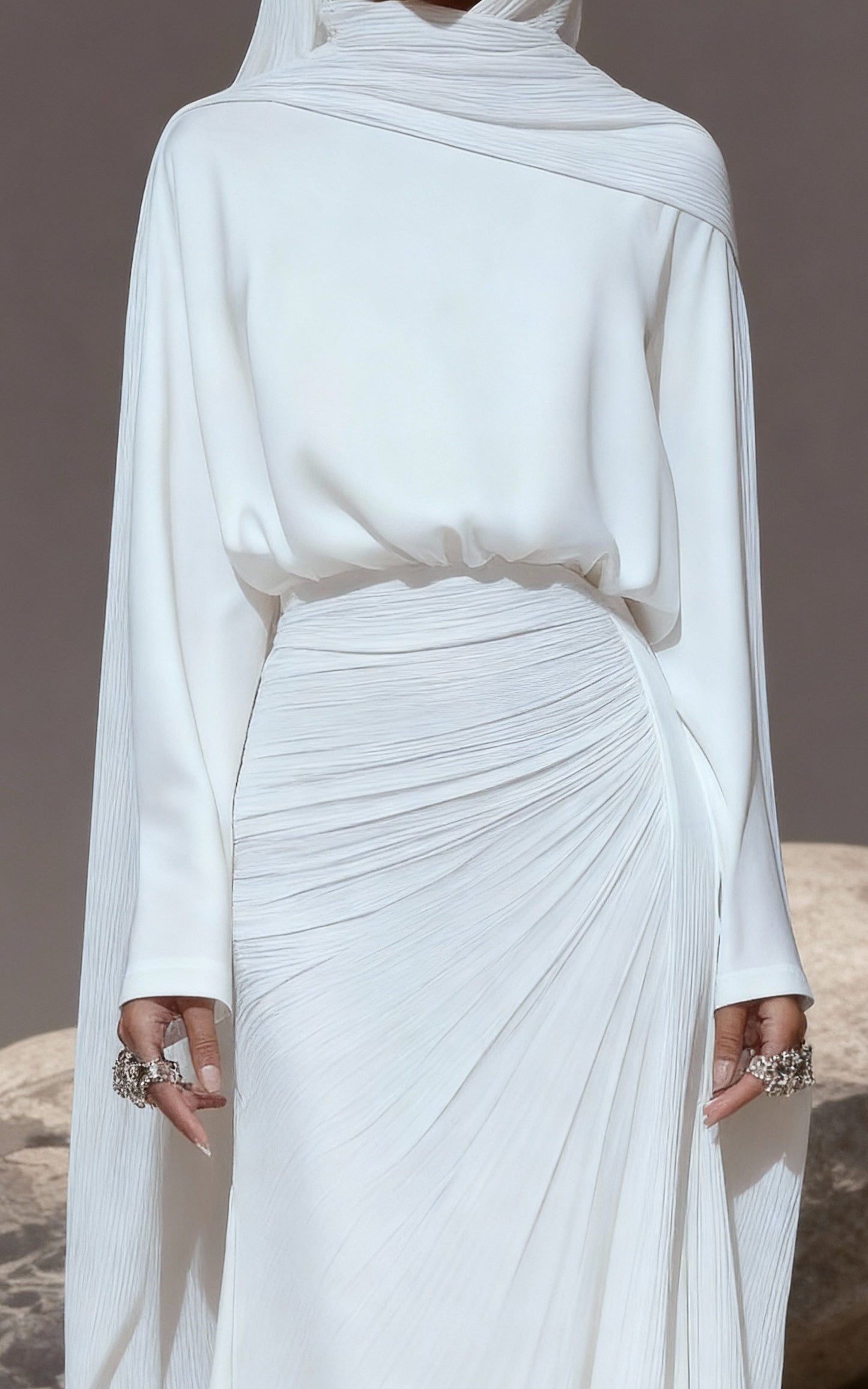 Conjunto de top de manga larga y falda plisada en color sólido