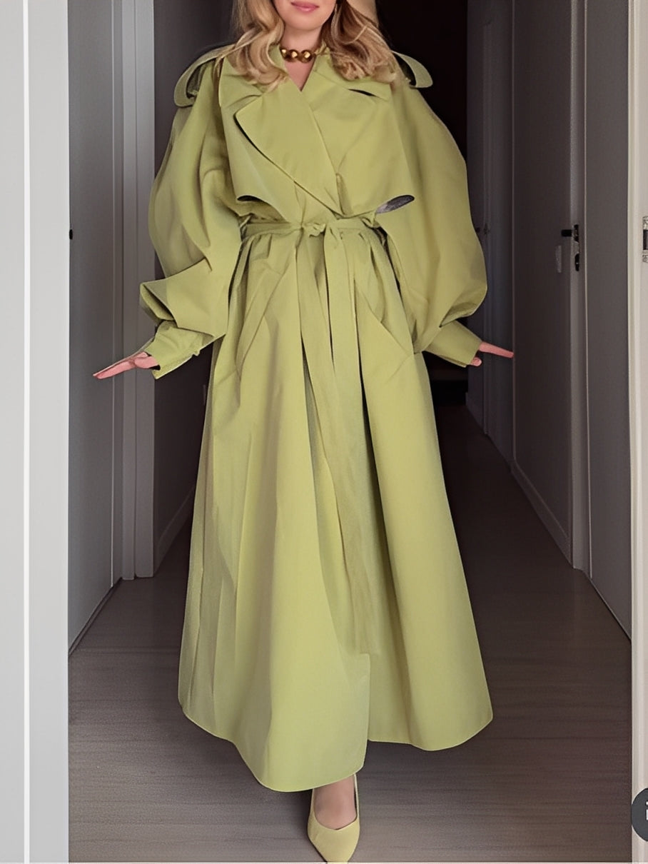 Trench verde oversize con mangas abullonadas