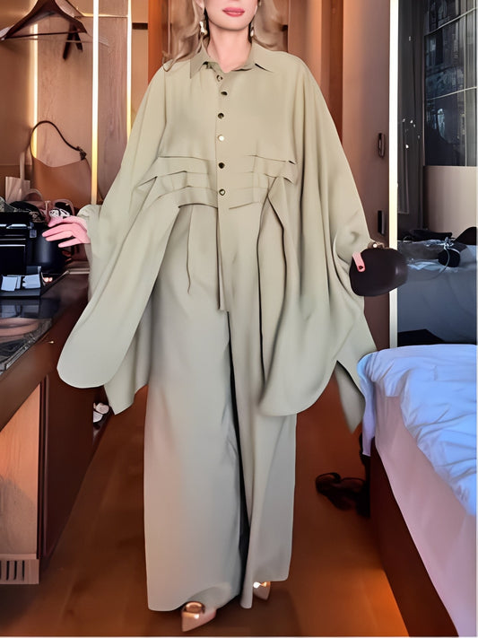 Conjunto de camisa extralarga con mangas murciélago y pantalones anchos